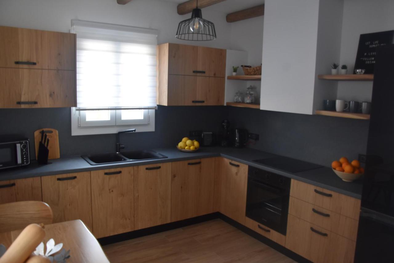 Villa Nelleas Adámasz Kültér fotó